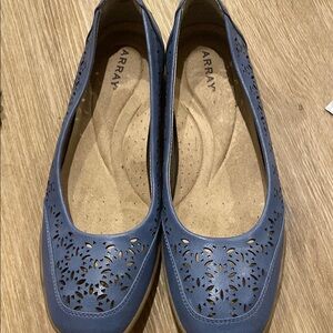 Array Women's Blue Ballet Flats